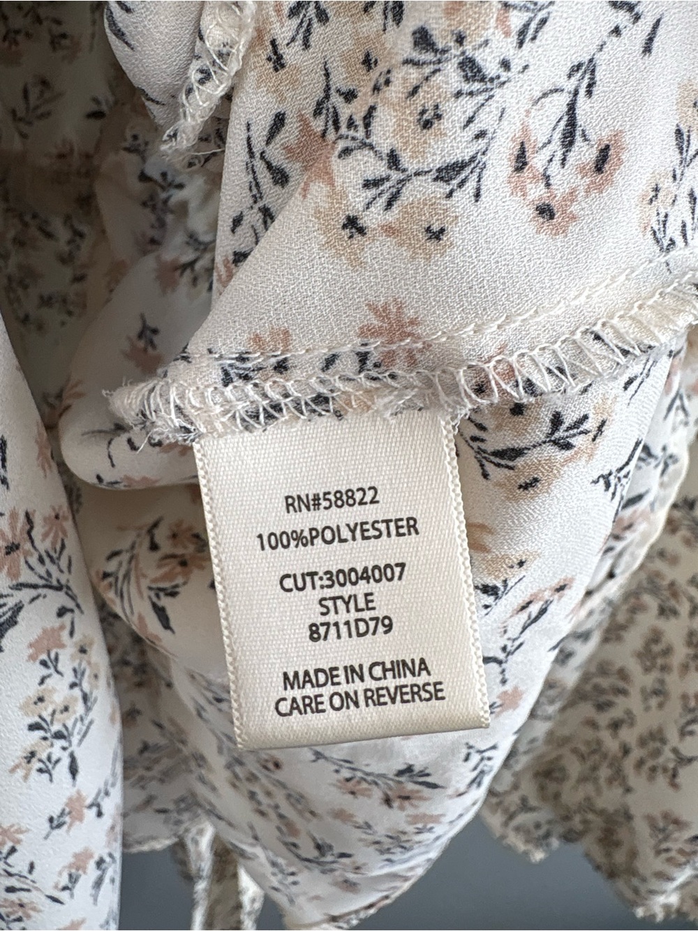 Max Studio Cream Delicate Floral Long Sleeve Blouse Waist Tie V-Neck Size XL - Picture 6 of 7